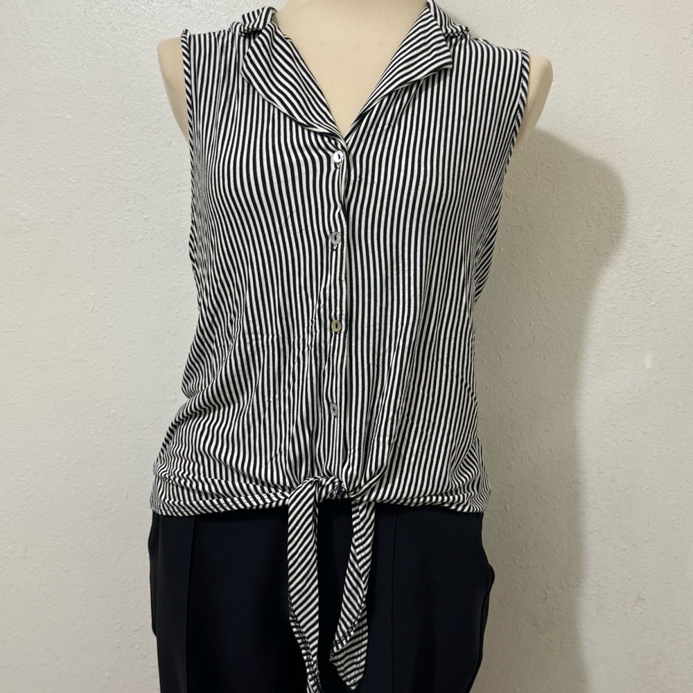 Kim & Cami Black and White Striped Button Down Shirt